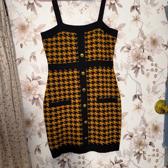 Coco and Shay Knit Mini Dress in Black and Mustard - Picture 3 of 5